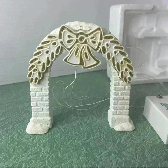 VTG Department 56 BRITE LITES Santa On Sleigh, Lighted Arch, Adapter LOT Works - Picture 11 of 15